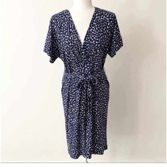 BCBGMaxAzria Dresses & Skirts - BCBGMaxAzria Dark Blue and White Midi Dress